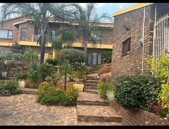 5 BEDROOM HOUSE FOR SALE IN RIDGEWAY